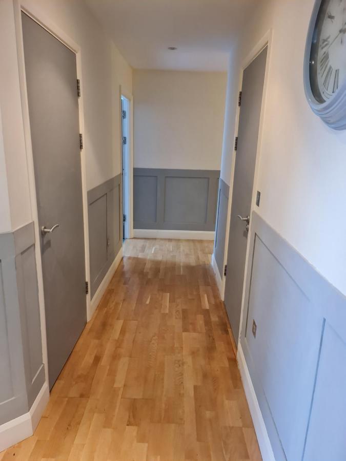 Luxury 2 Bedroom, And 2 Bathroom Apartment Cardiff