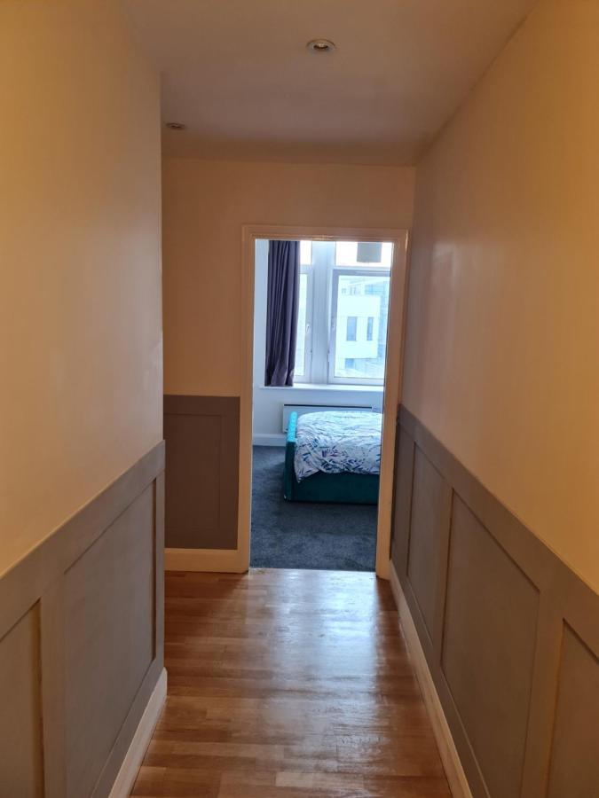 Luxury 2 Bedroom, And 2 Bathroom Apartment *