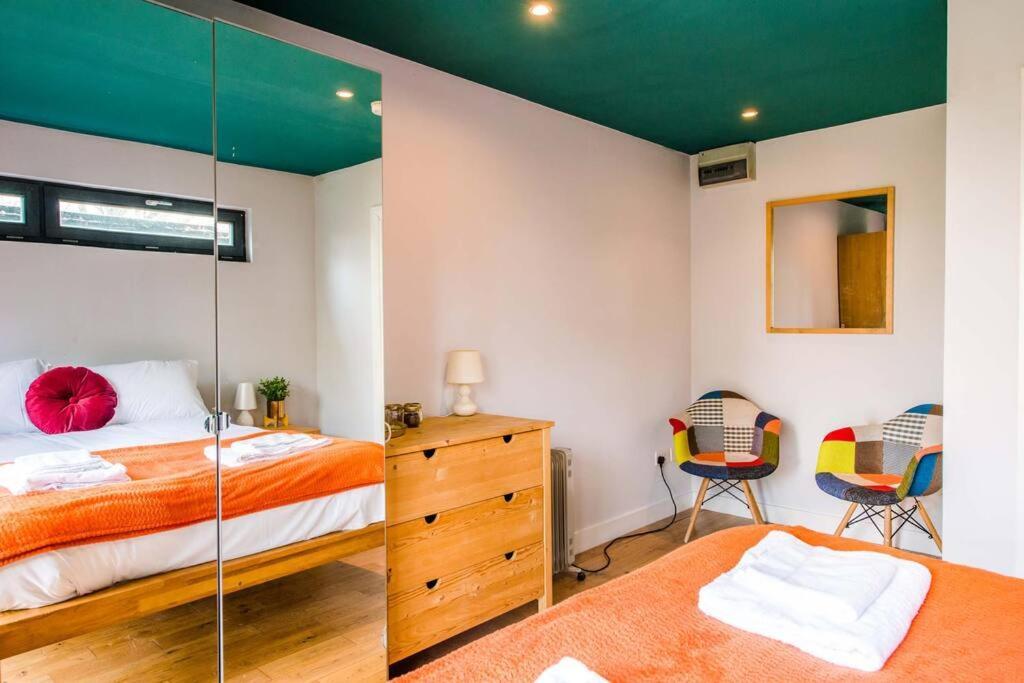 Gorgeous Victorian House Sleeps 6 In
