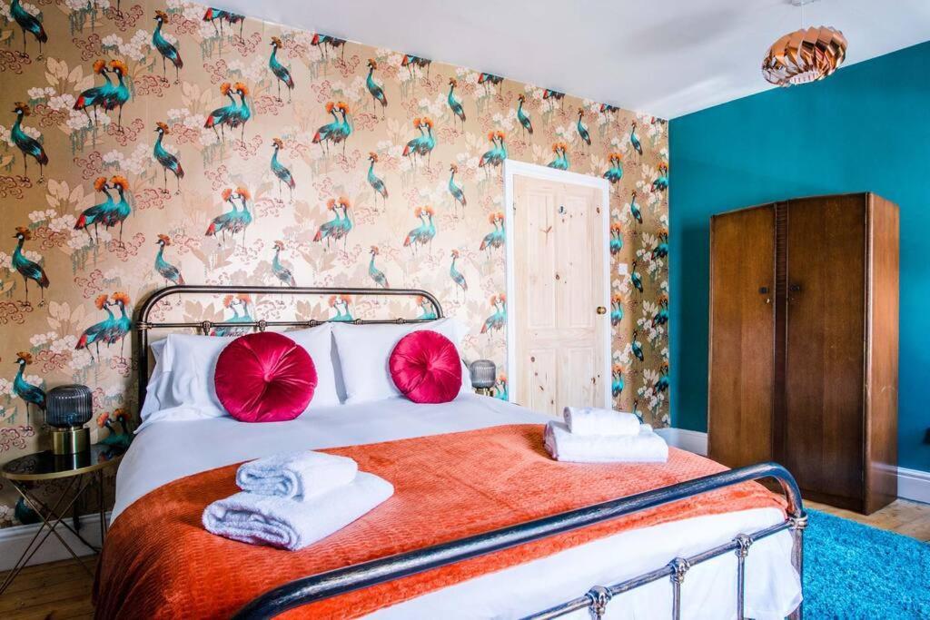 Gorgeous Victorian House Sleeps 6 In Holiday home *