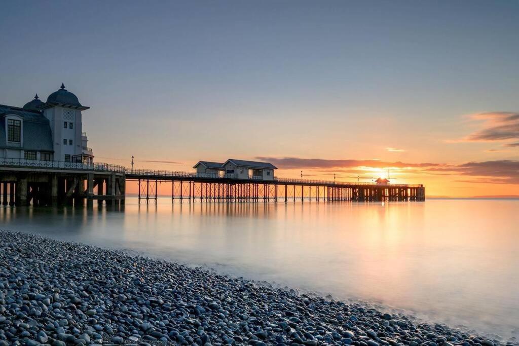 Gorgeous Victorian House Sleeps 6 In Holiday home Cardiff