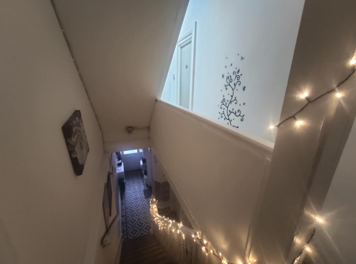Apartment 2 Bedroom In A Supurb Area Of *