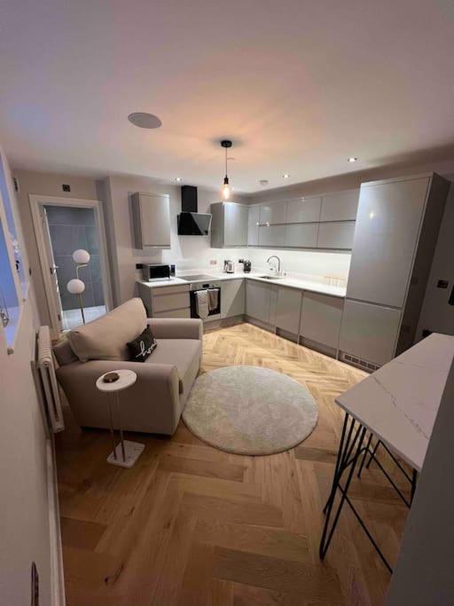 Apartment New Apartment, 10 Mins From Principality Stadium *