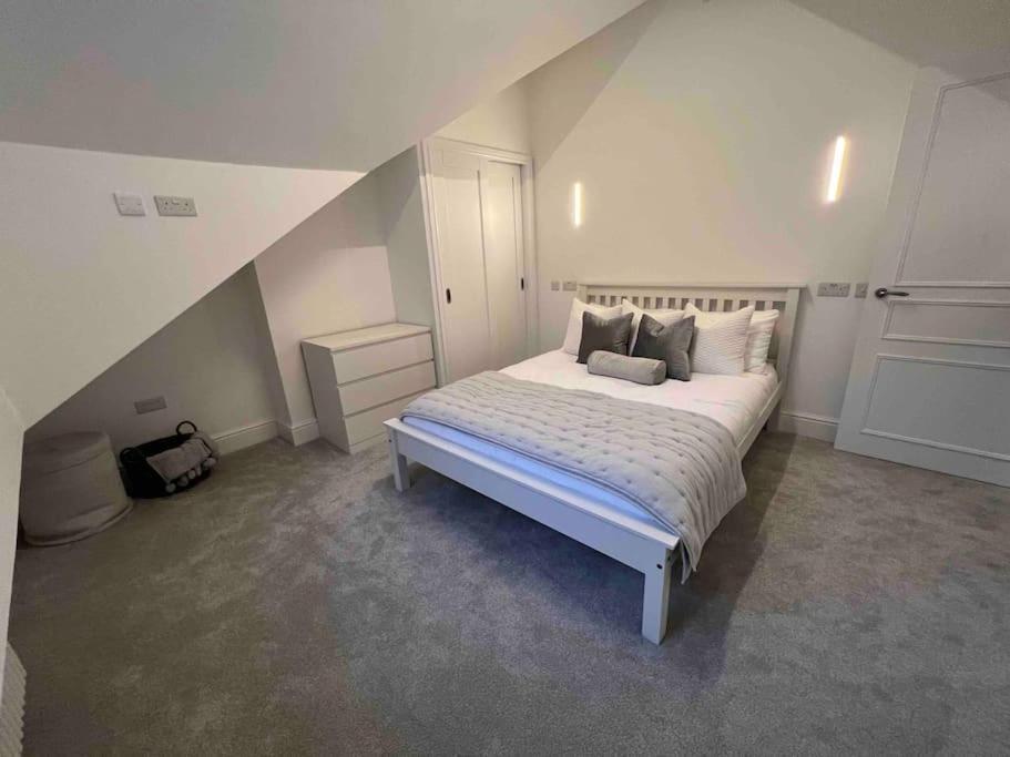 Apartment New Apartment, 10 Mins From Principality Stadium *