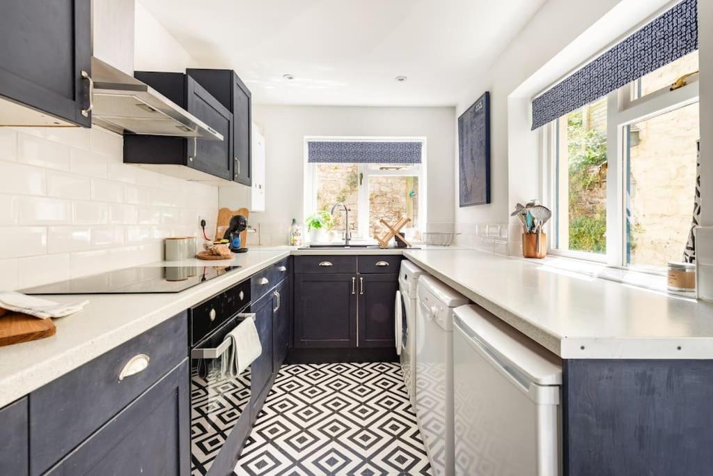 Penarth Townhouse Close To & Bay Holiday home *