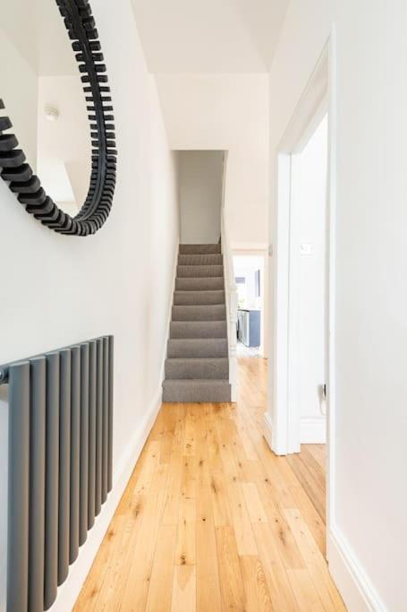 Penarth Townhouse Close To & Bay Holiday home