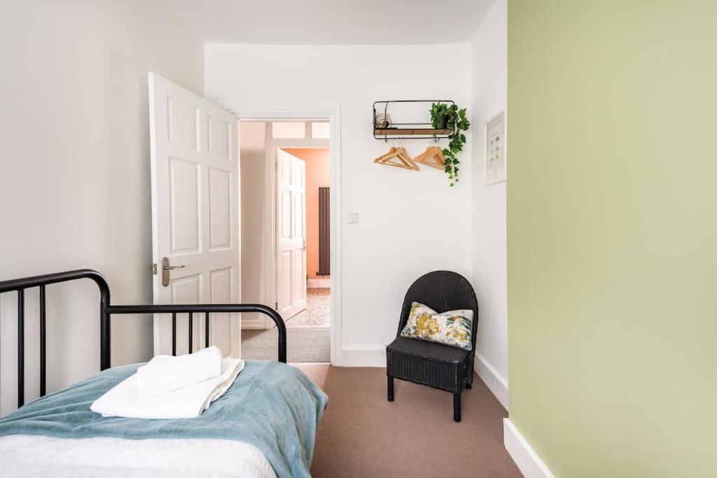 Holiday home Penarth Townhouse Close To & Bay *