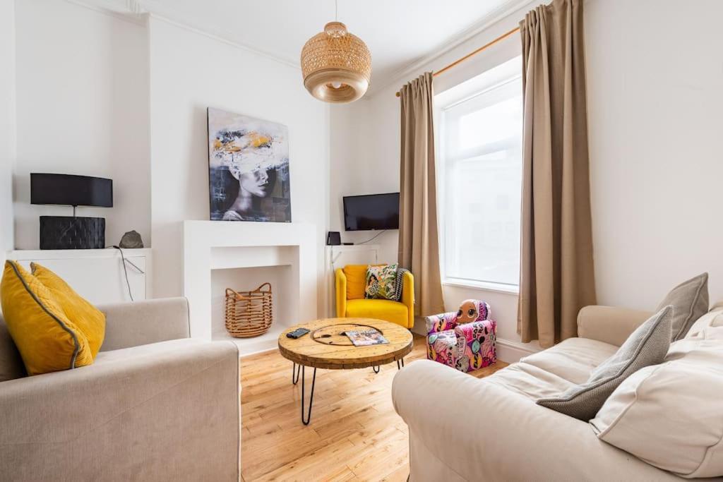 Holiday home Penarth Townhouse Close To & Bay *