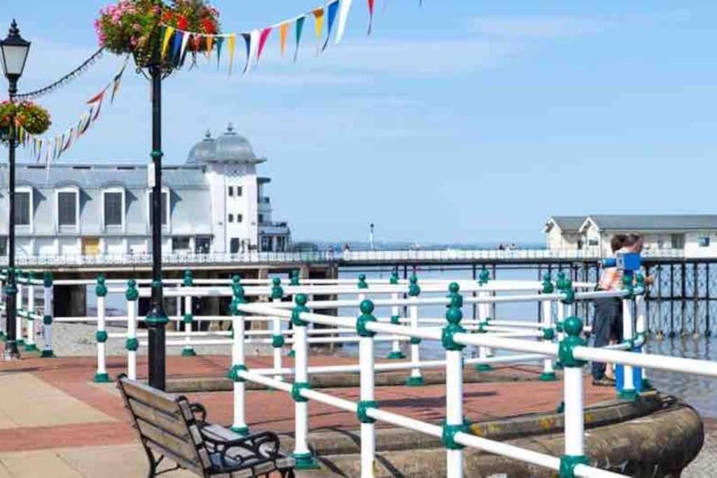 Penarth Townhouse Close To & Bay Holiday home Cardiff
