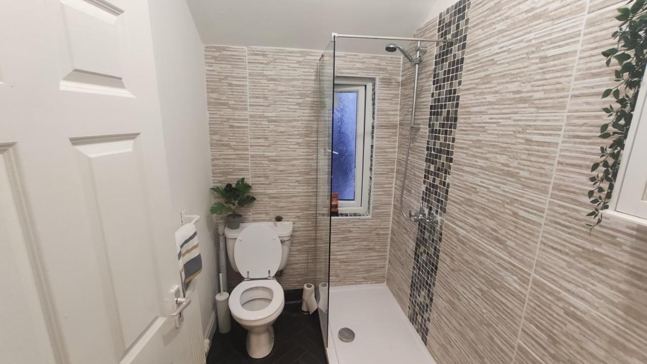 Apartment Convenient 1 Bedroom In The Inner-city *