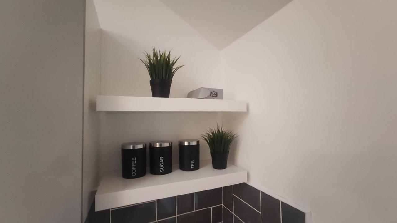 Convenient 1 Bedroom In The Inner-city * Cardiff
