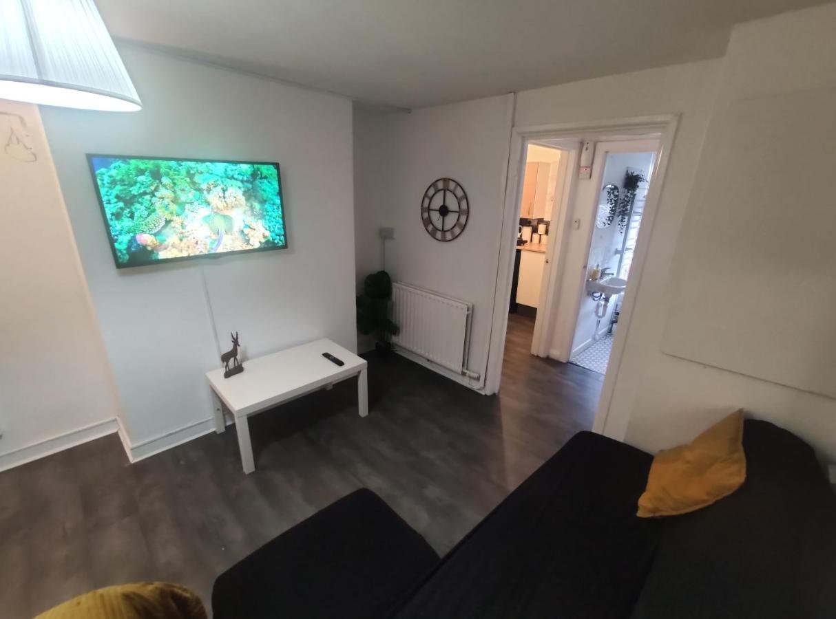 Cosy & Convenient 1 Bed Studio In The Inner-city * Cardiff