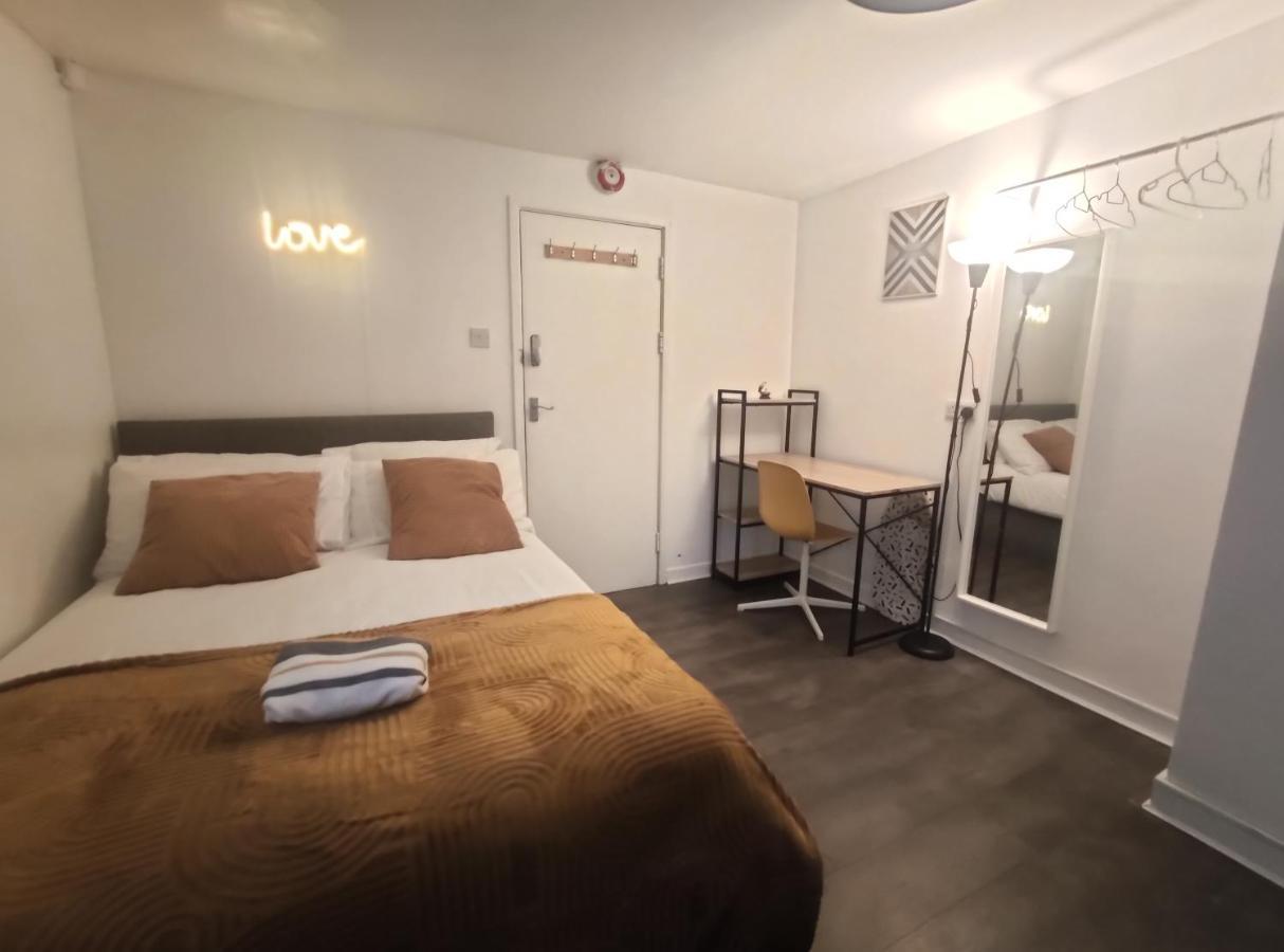 Cosy & Convenient 1 Bed Studio In The Inner-city *