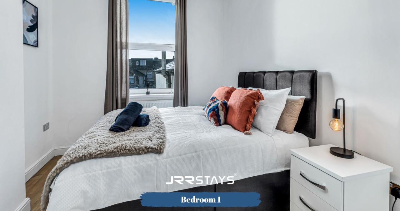 Stylish 2 Bedroom Sleeps 6 Wi-fi - Jrr Cardiff