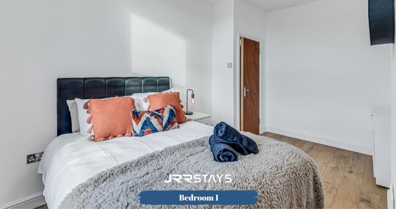 Stylish 2 Bedroom Sleeps 6 Wi-fi - Jrr *