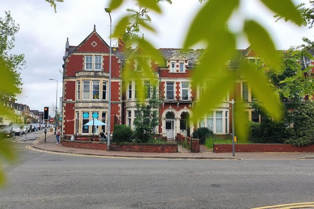 1 Bedroom In A Supurb Area Of * Cardiff