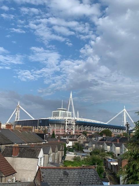 City Center House, Cardiff, Parking Permit And Garden * Cardiff