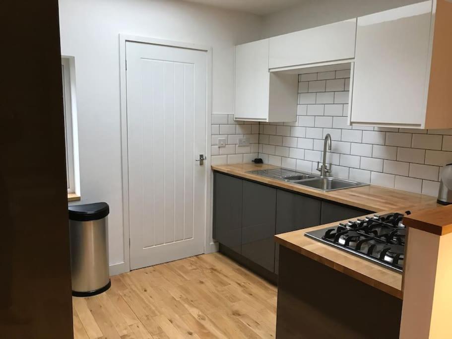 City Center House, Cardiff, Parking Permit And Garden