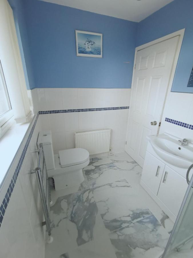 Homestay In A Friendly In A Quite Neighborhood Of Cardiff