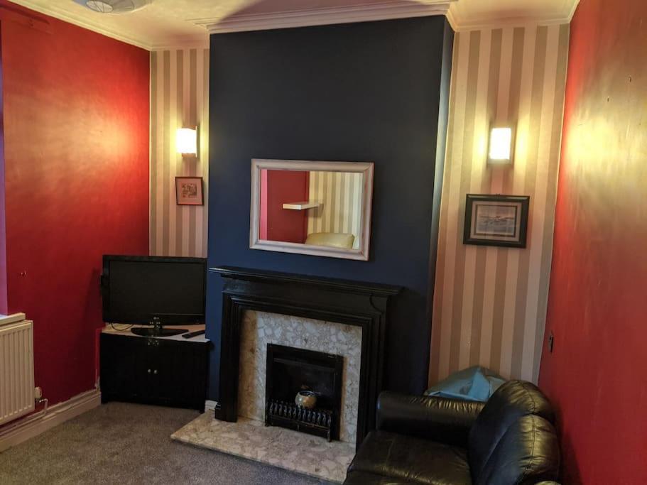 Penarth Town Terrace, Close To Cafes, Beaches, Holiday home *