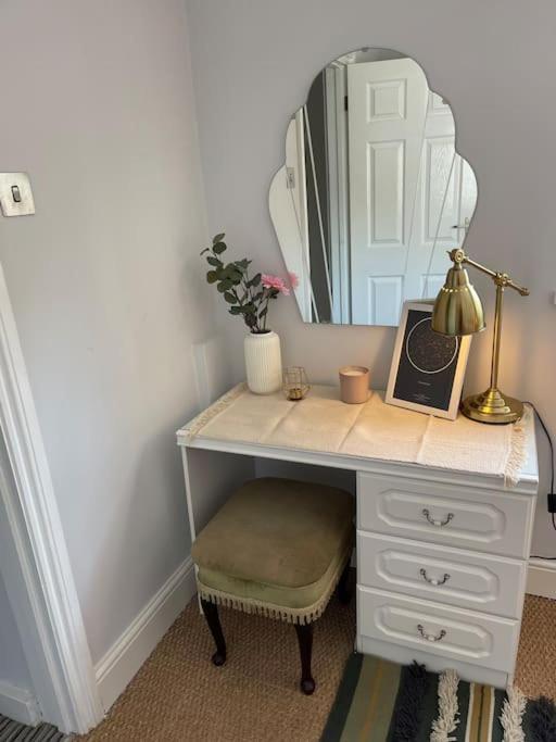 Gorgeous Within Centre * Cardiff