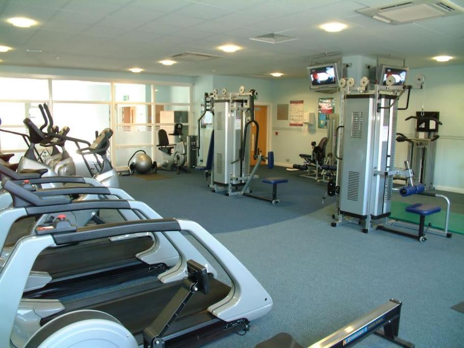 Spacious 2 Bed Perfect For Centre & Bay, Pool, Gym *