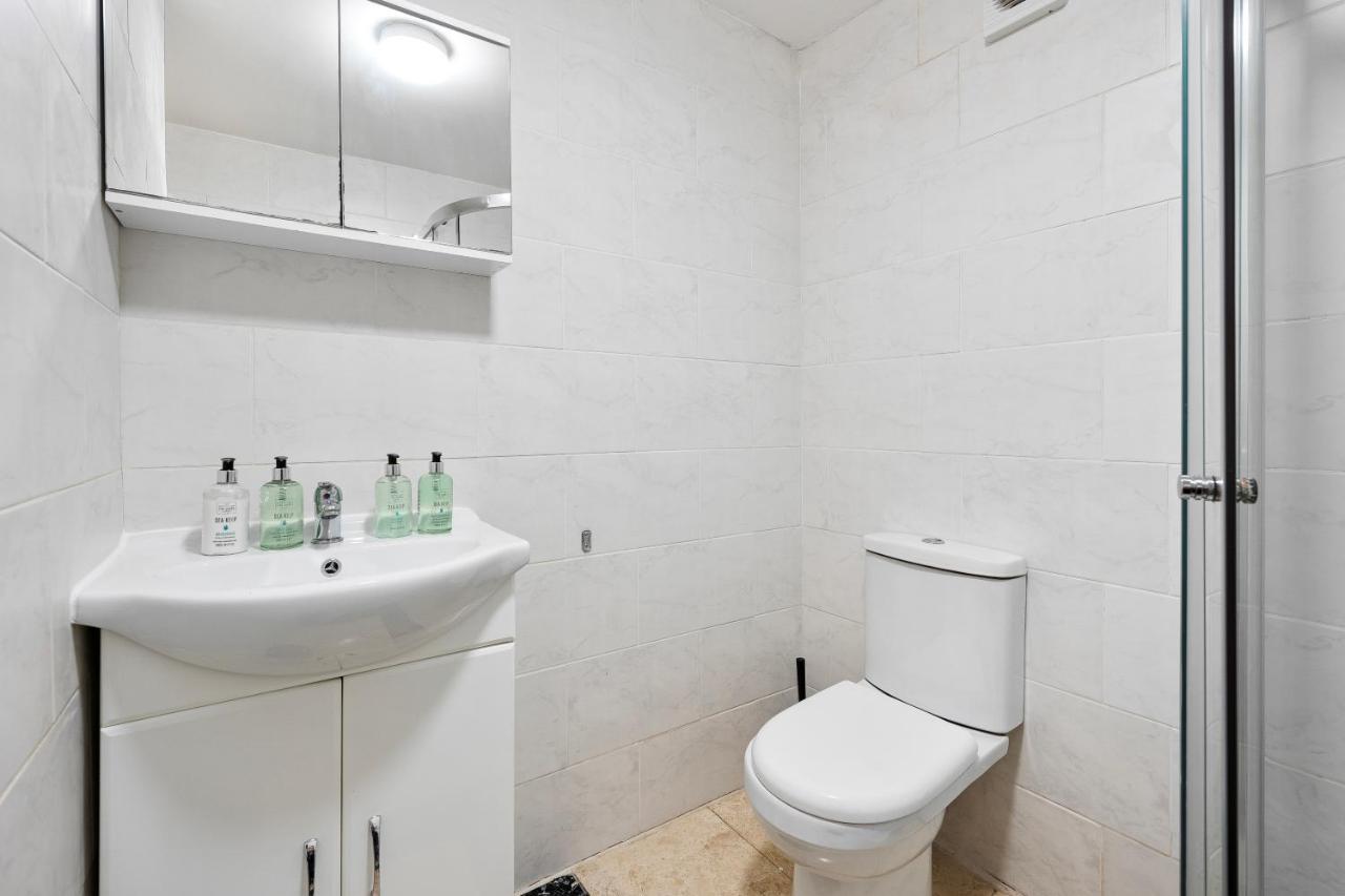 Nr Centre & Park For Up To 6 Apartment *