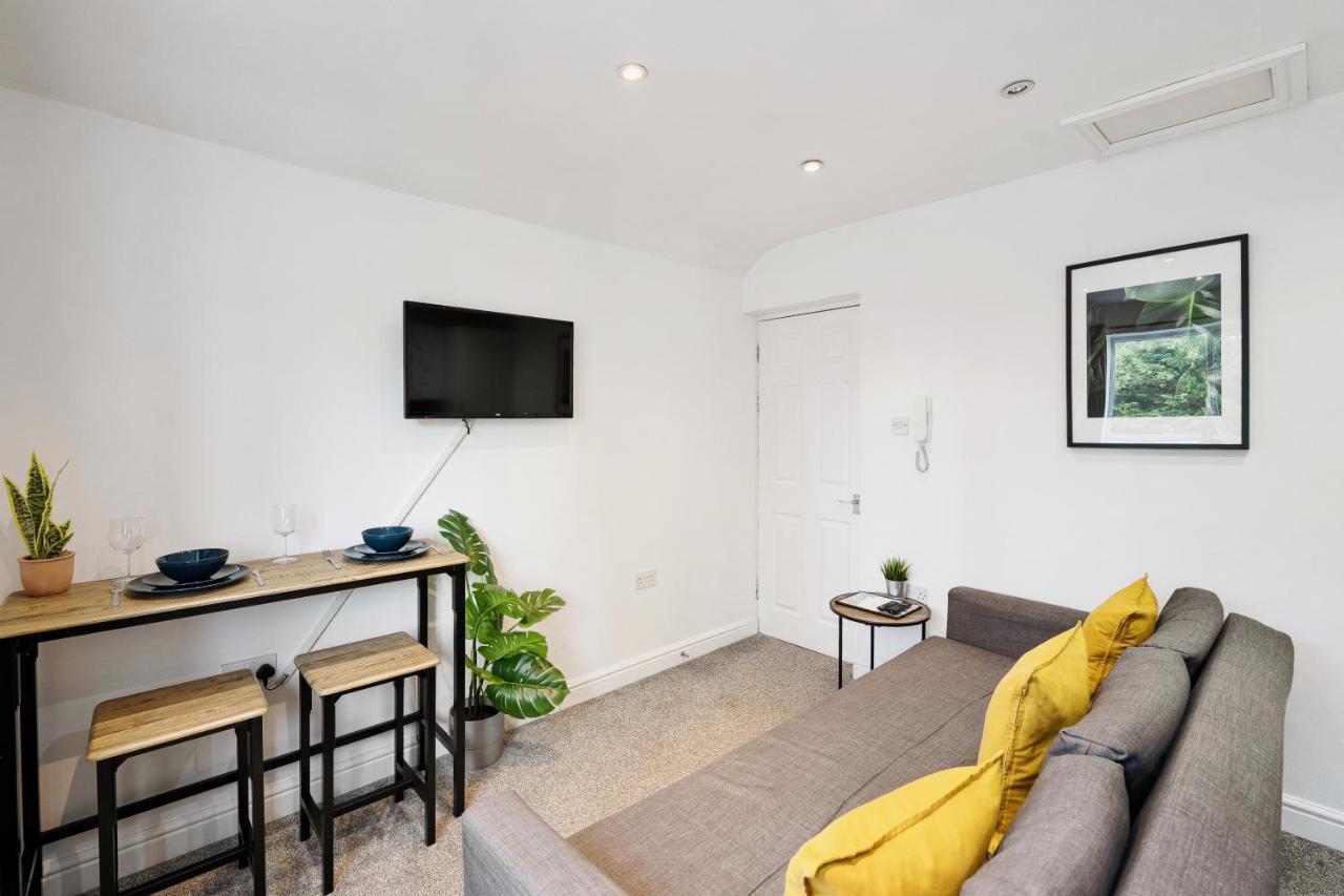 Nr Centre & Park For Up To 6 *