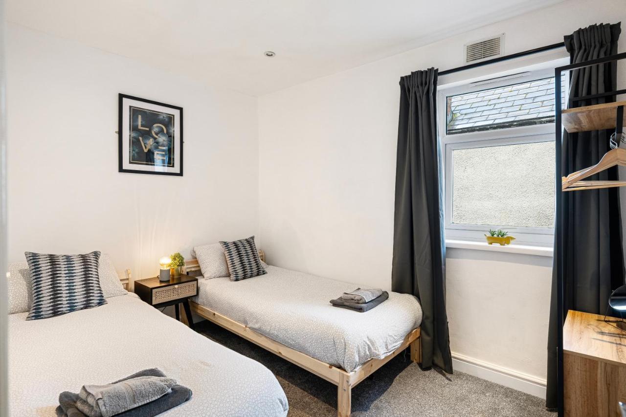 Nr Centre & Park For Up To 6 Apartment *