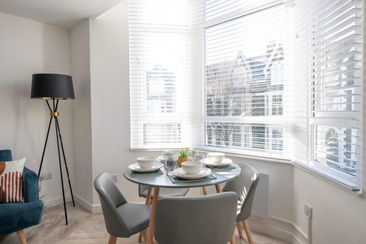 Apartment Connaught House - City Centre - Free Parking & Wi-fi