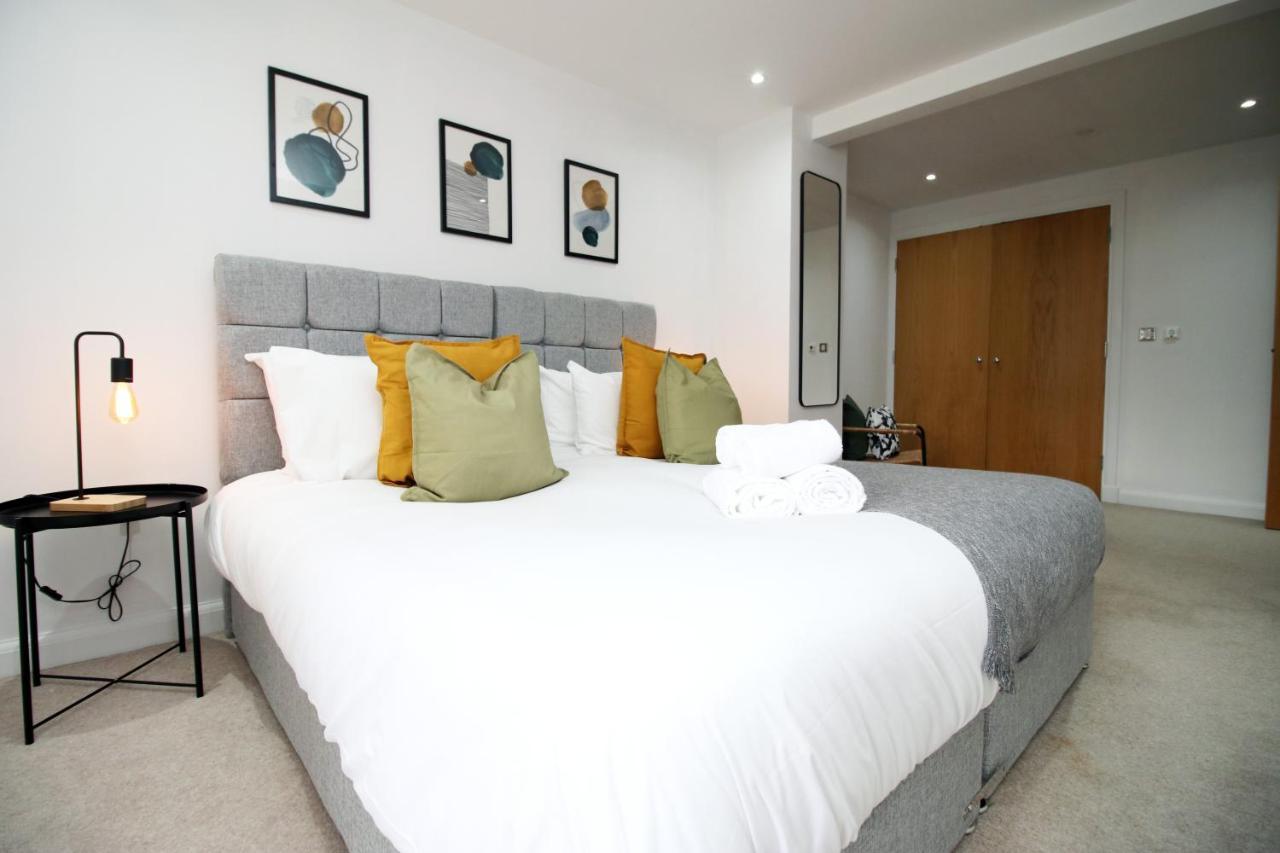 No 1 Under The Clock By Ssw - 1br, Right In The Centre, Sleeps 4 Apartment *