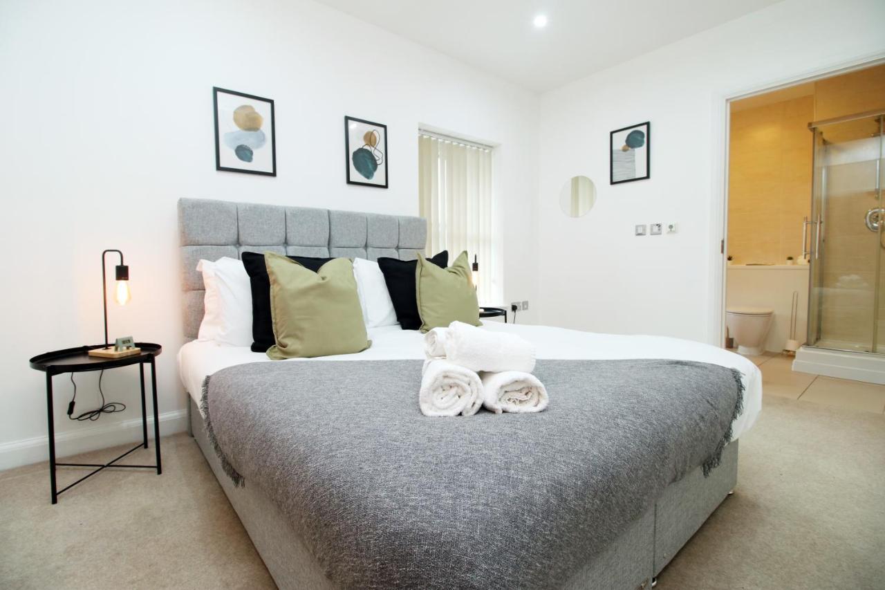 No 2 Under The Clock By Ssw - 2br, Right In The Centre, Sleeps 6 Apartment