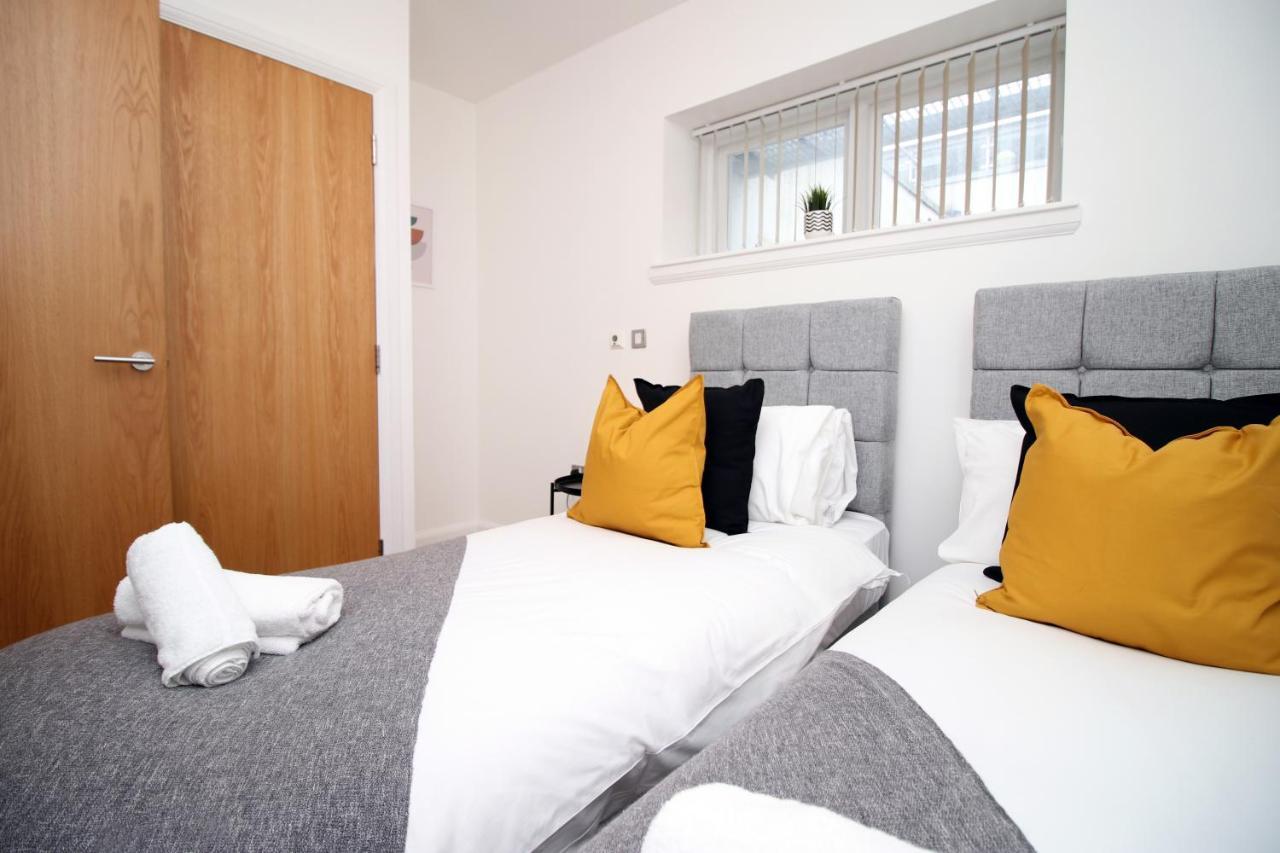 No 2 Under The Clock By Ssw - 2br, Right In The Centre, Sleeps 6