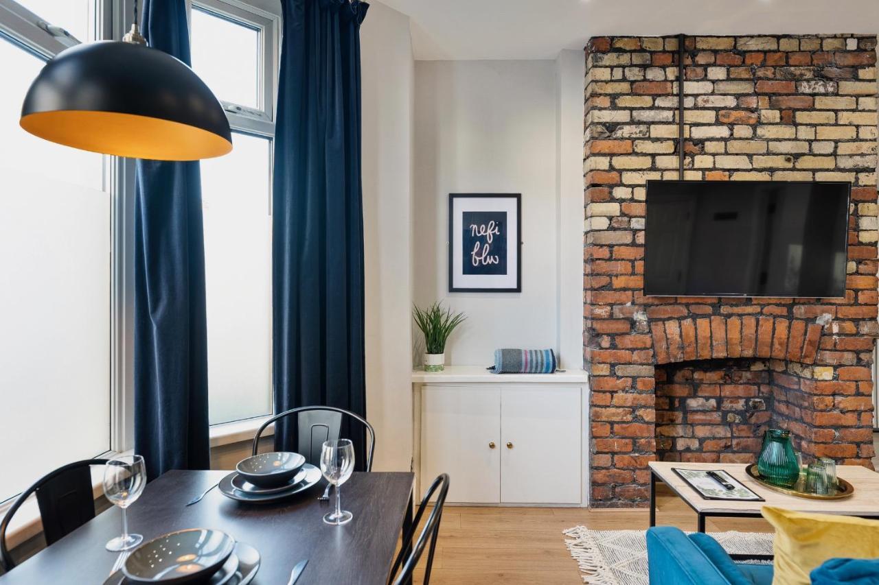 Stylish Modern Near The Centre With Nearby Off-road Parking * Cardiff