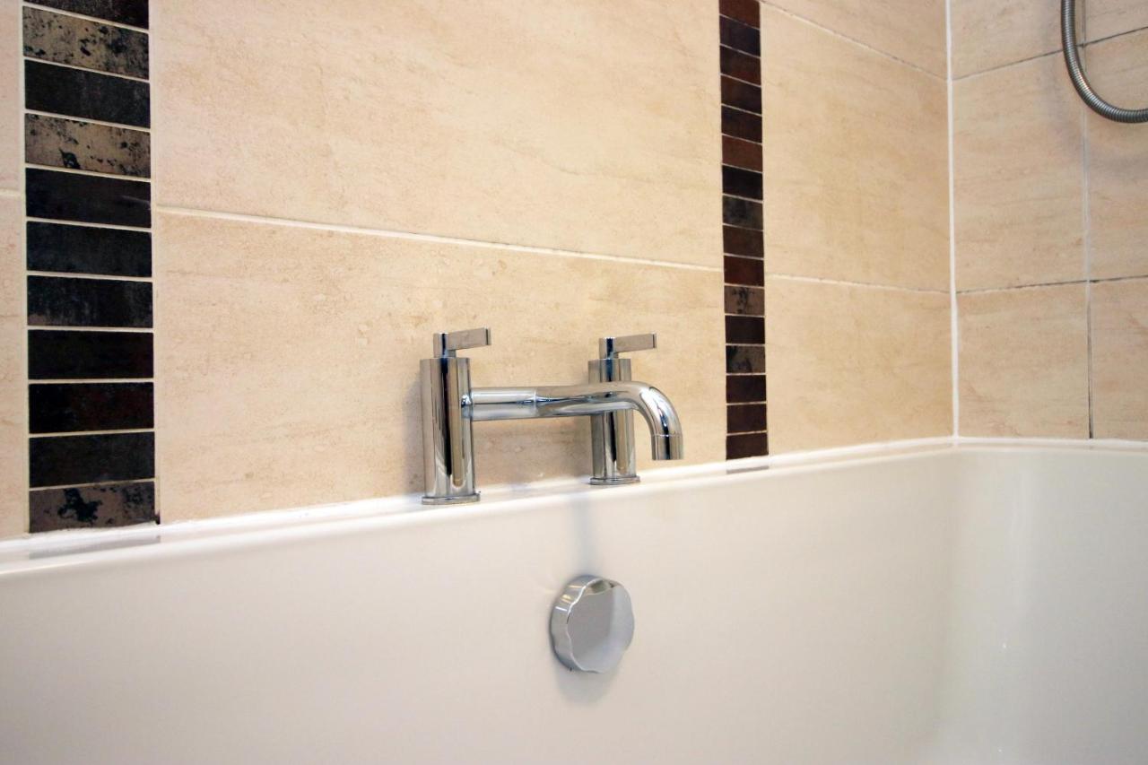 No 1 Under The Clock By Ssw - 1br, Right In The Centre, Sleeps 4 Apartment