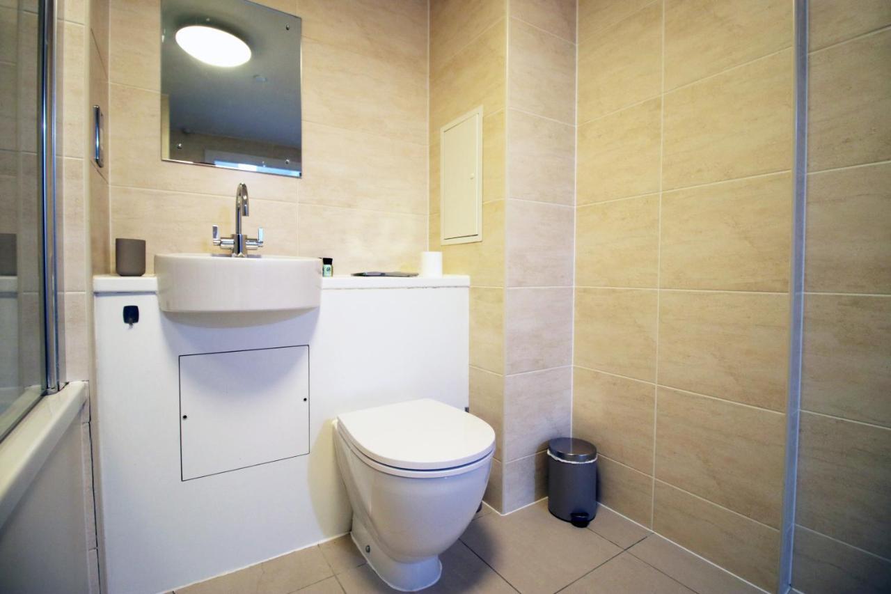 No 1 Under The Clock By Ssw - 1br, Right In The Centre, Sleeps 4 Apartment *
