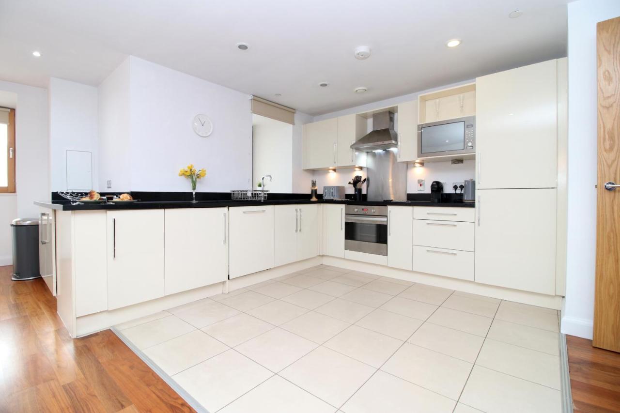 No 1 Under The Clock By Ssw - 1br, Right In The Centre, Sleeps 4 Apartment