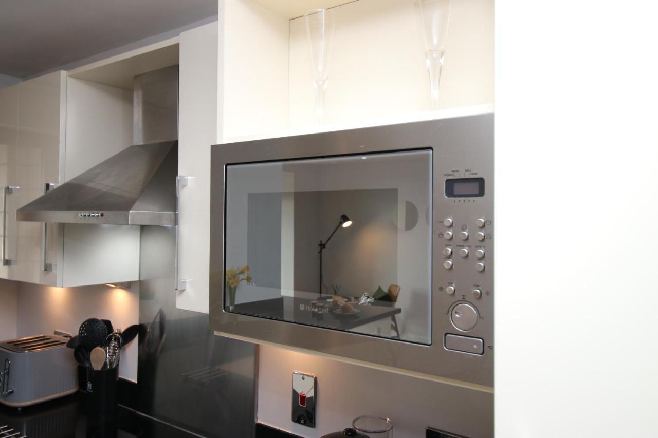 No 1 Under The Clock By Ssw - 1br, Right In The Centre, Sleeps 4 Apartment