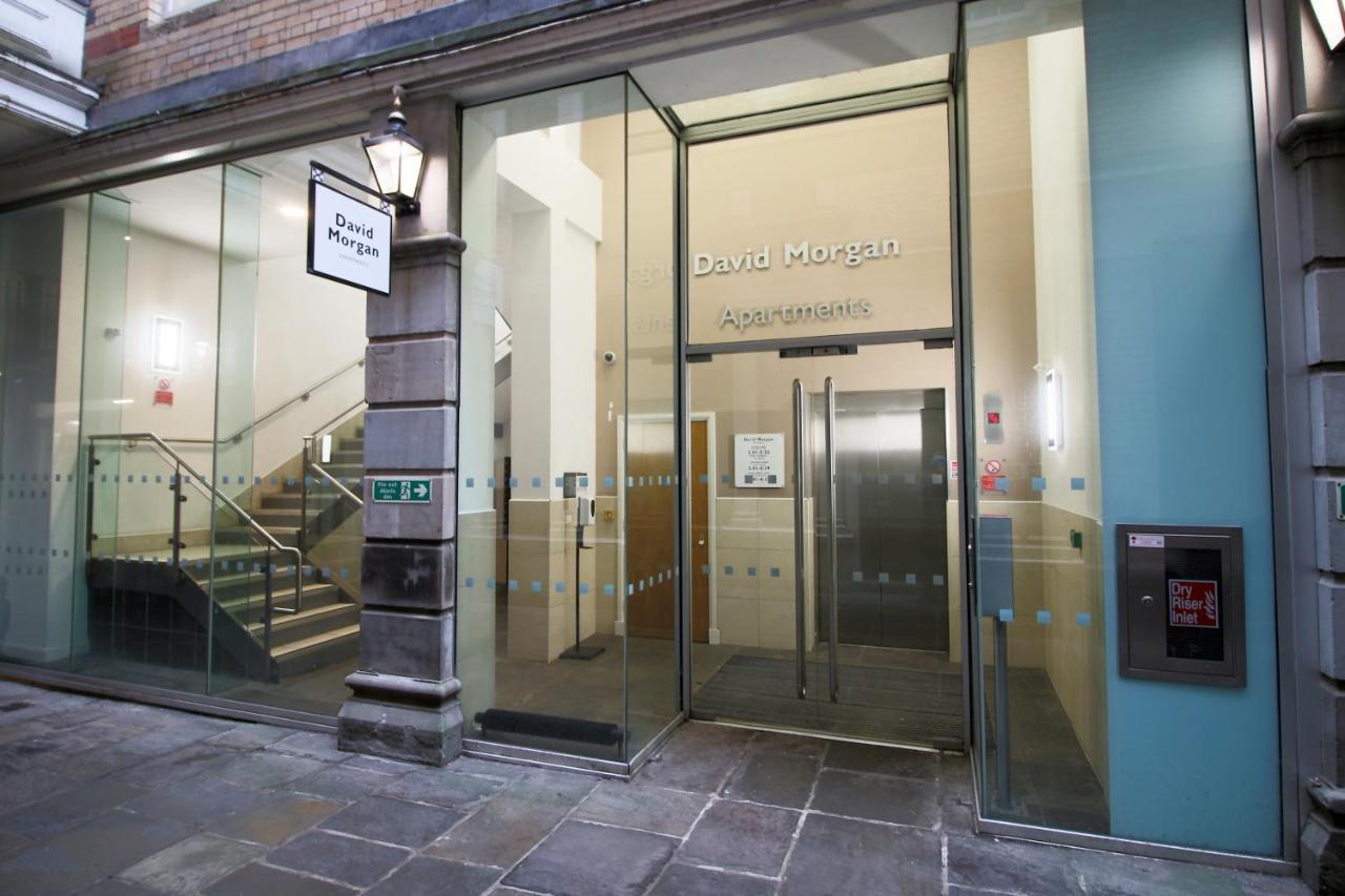 Apartment No 2 Under The Clock By Ssw - 2br, Right In The Centre, Sleeps 6 Cardiff