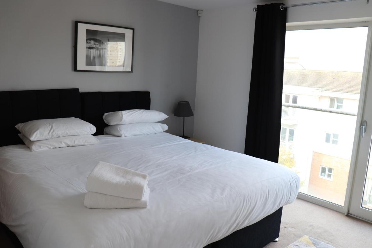 Century Wharf Apartments By Urban Space Apartment