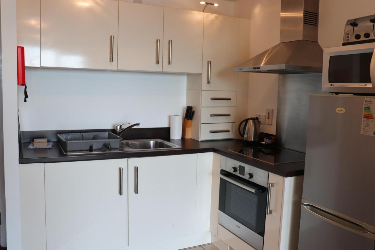 Century Wharf Apartments By Urban Space Apartment *