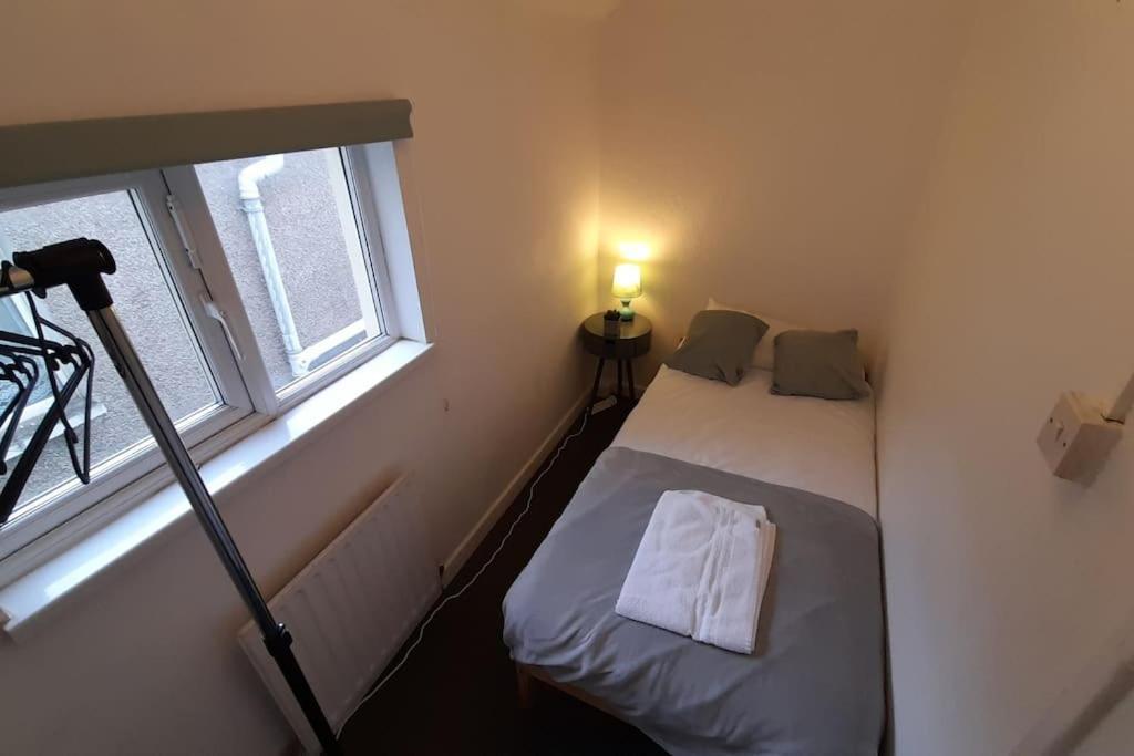Apartment Spacious 4 Bedroom, Free Netflix, Central Location
