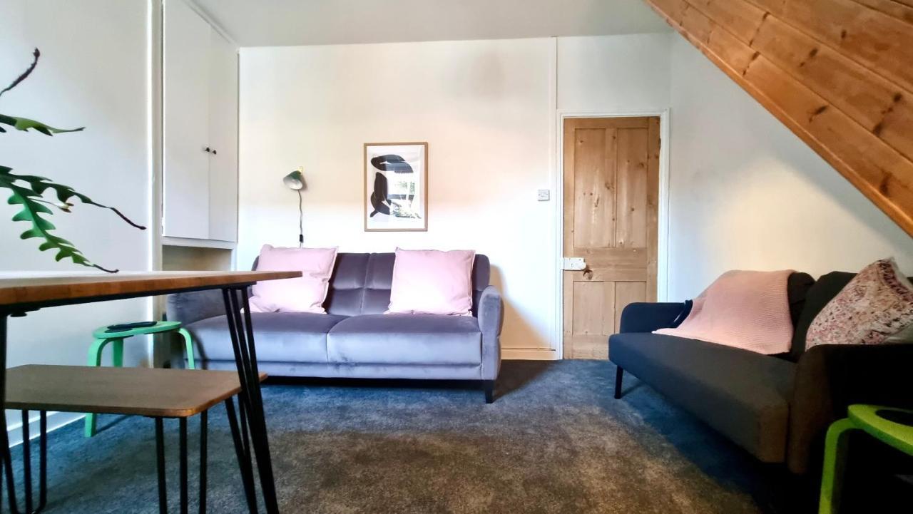 No.71 By Switchback Apartment Cardiff