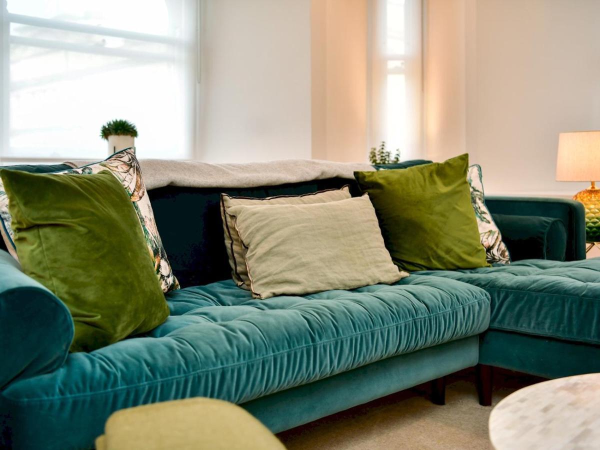 Apartment Pass The Keys Beautiful 2 Bed With Parking In The Bay