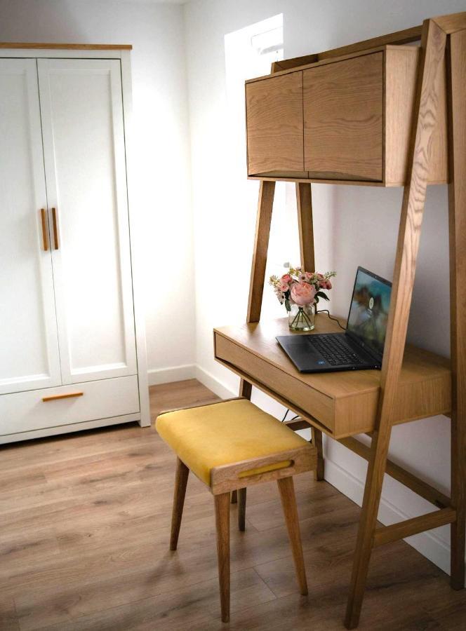 The Red House Modern Stylish From Walking Distance To Bay And Centre With Parking * Cardiff
