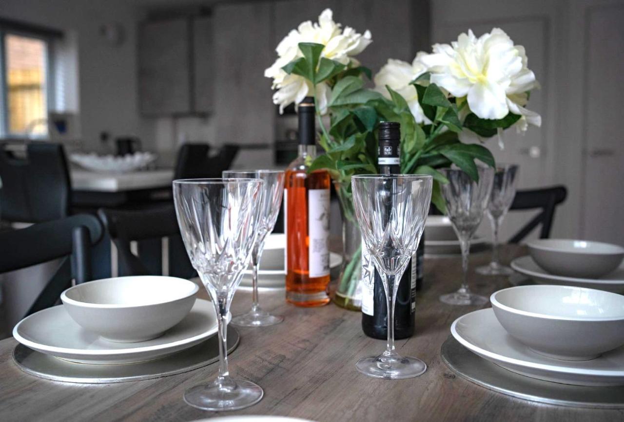 The Red House Modern Stylish From Walking Distance To Bay And Centre With Parking * Cardiff