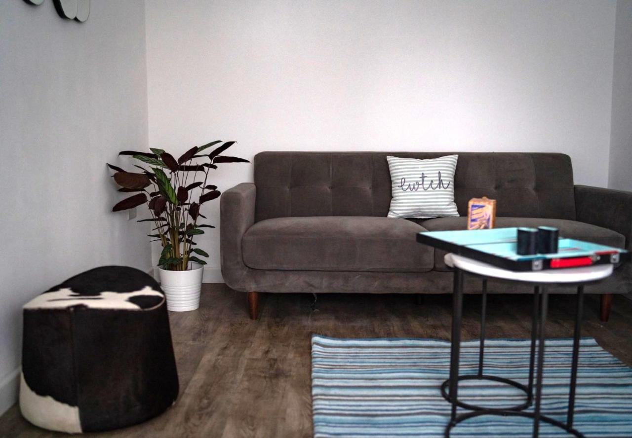 The Red House Modern Stylish From Walking Distance To Bay And Centre With Parking * Cardiff