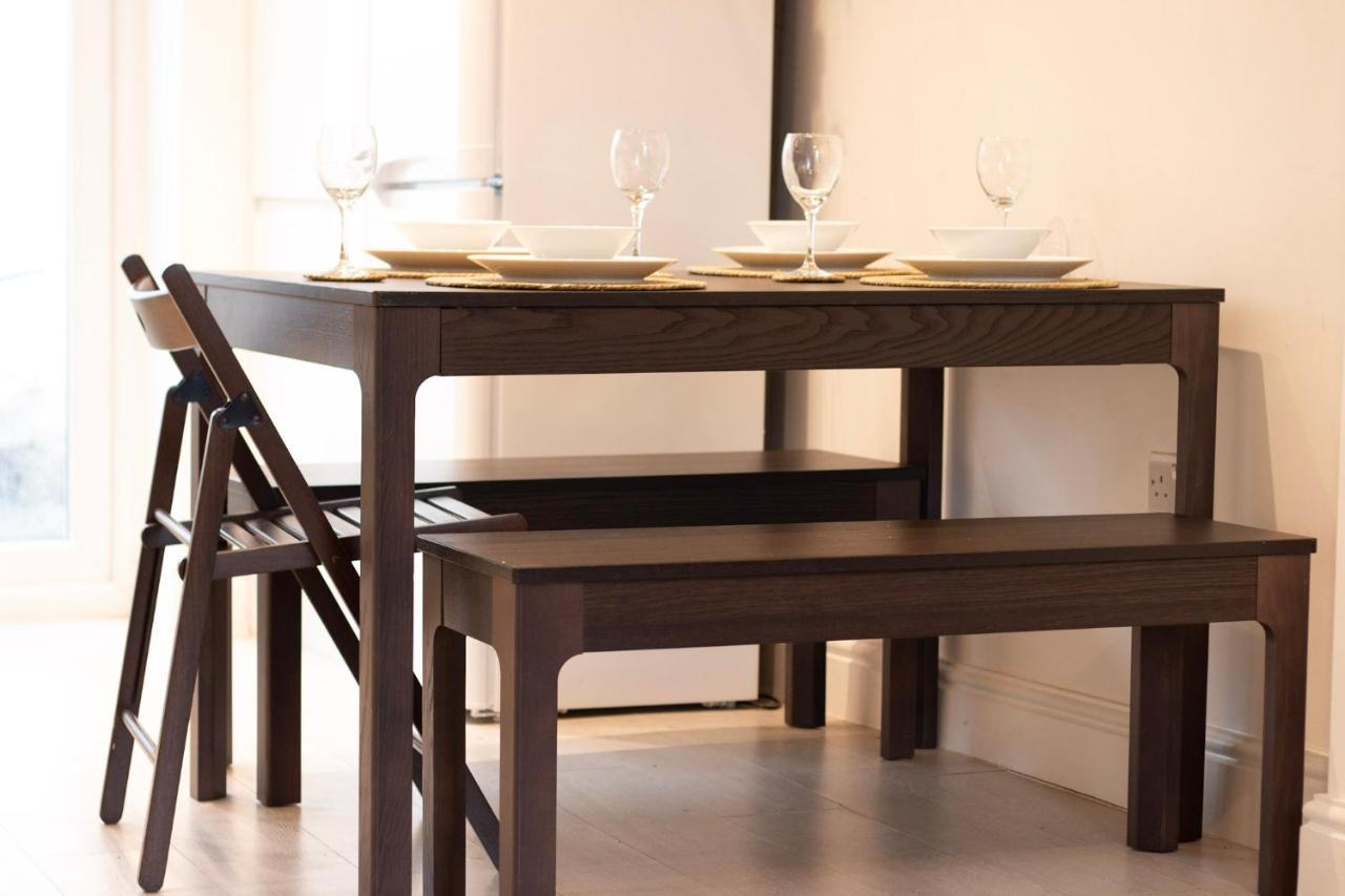 St Peters Townhouse By Promise * Cardiff