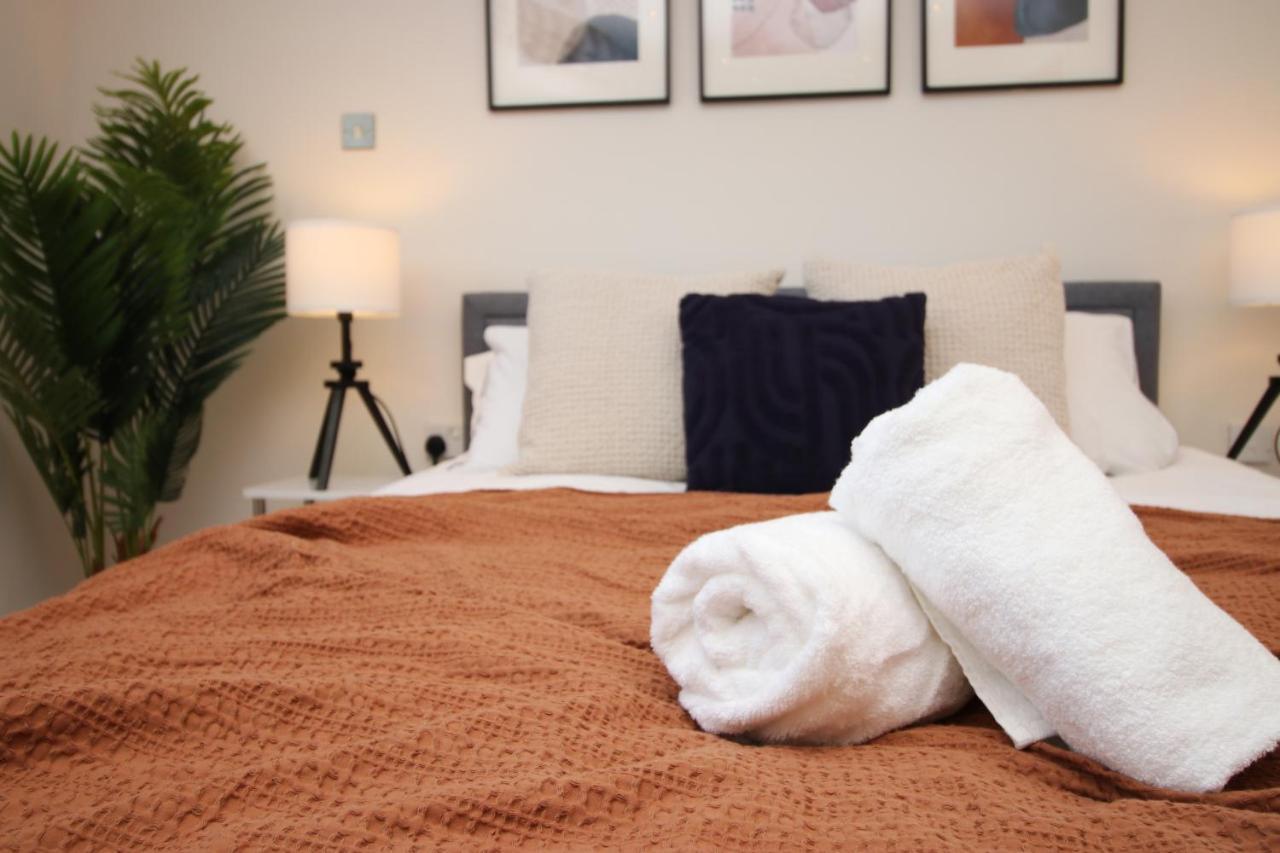 The Skyline - Luxury Centre Flat With Designated Parking Apartment *