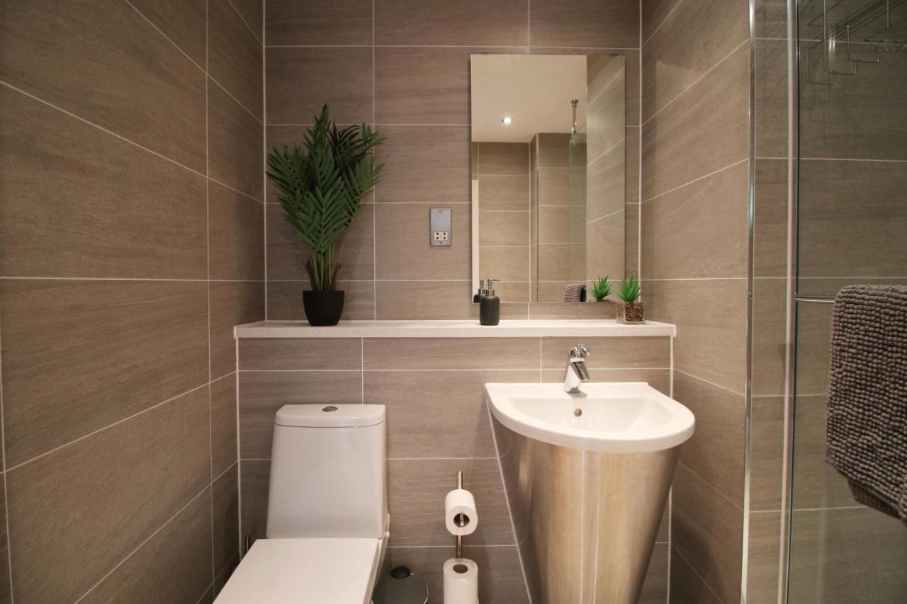 The Skyline - Luxury Centre Flat With Designated Parking Apartment